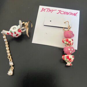 Betsey Johnson Mismatched Tea Cup Earrings - Pink Strawberry - Crystal Dangle